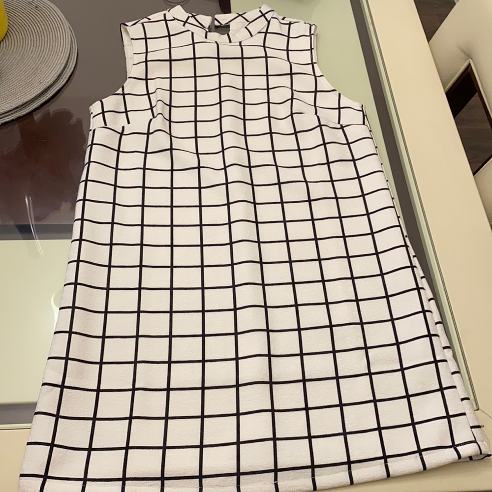 Black and white dress